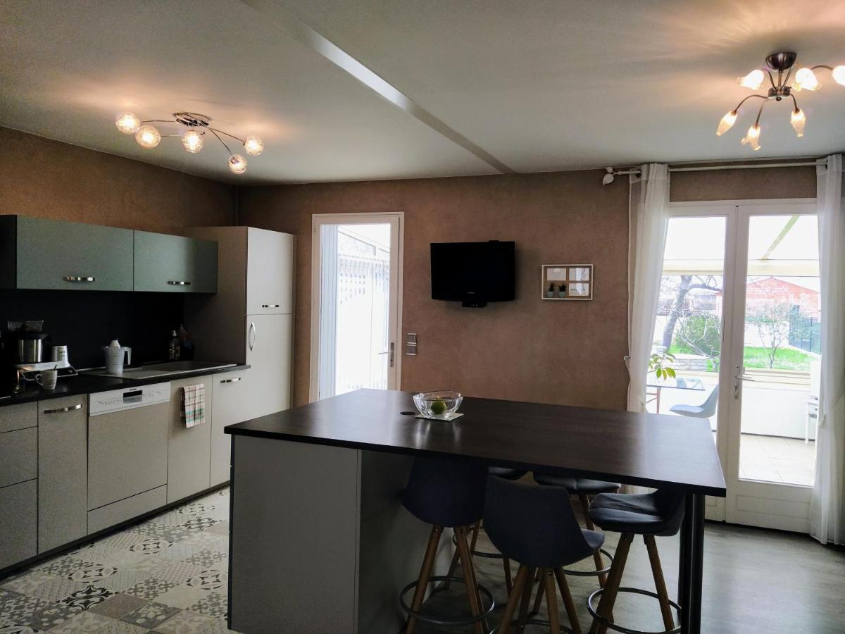 Maison Plain Pied Avec Jardin, Terrasse Et Veranda Cognac Luaran gambar